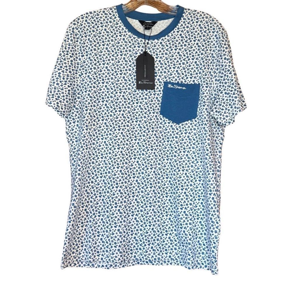 Ben Sherman Floral Print T Shirt Blue and White Size Small NWT